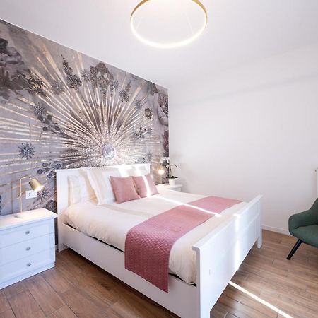 Lora Diamond Suite ,Free Parking, Self Check In,3 科莫 外观 照片