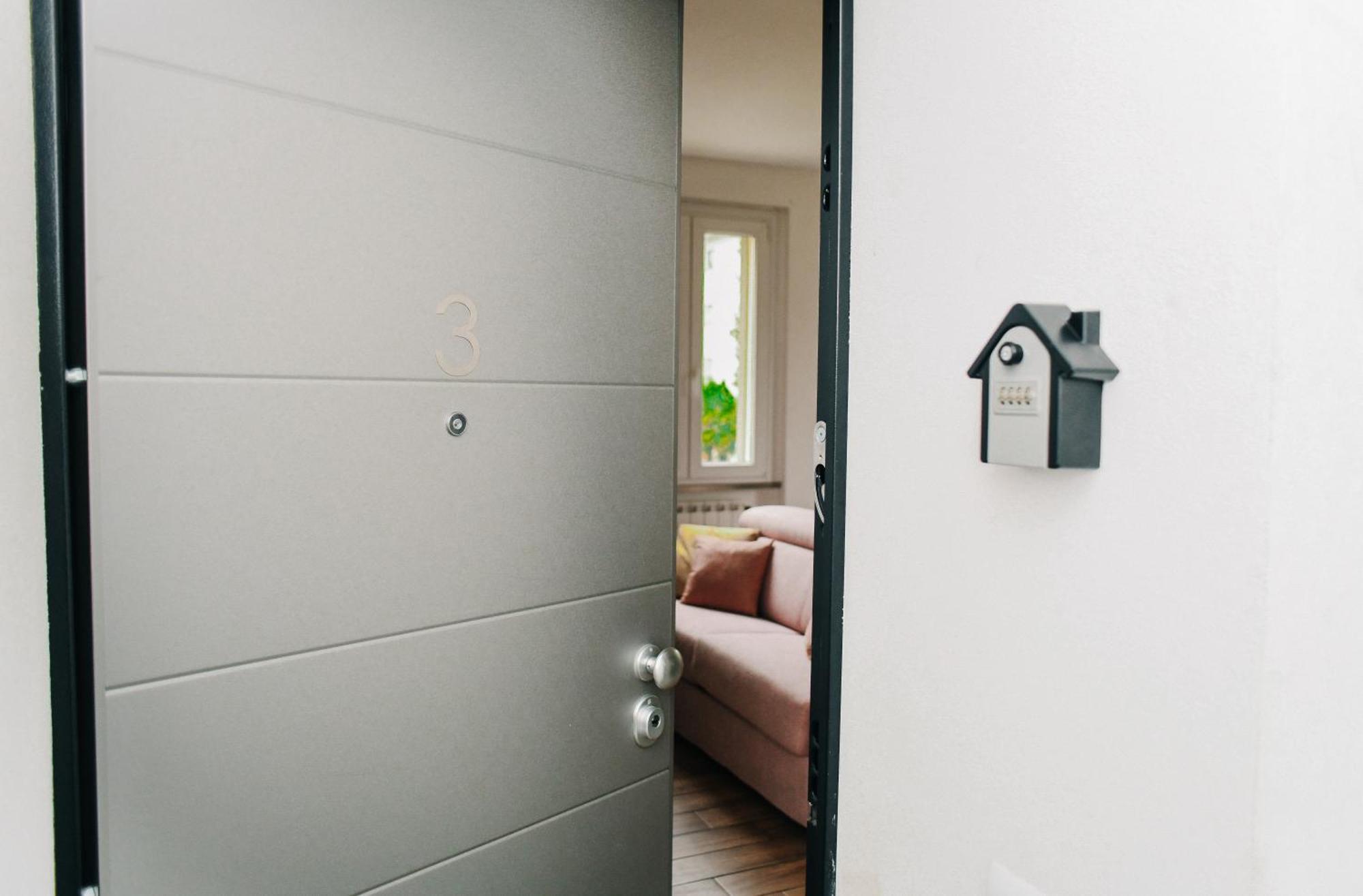 Lora Diamond Suite ,Free Parking, Self Check In,3 科莫 外观 照片