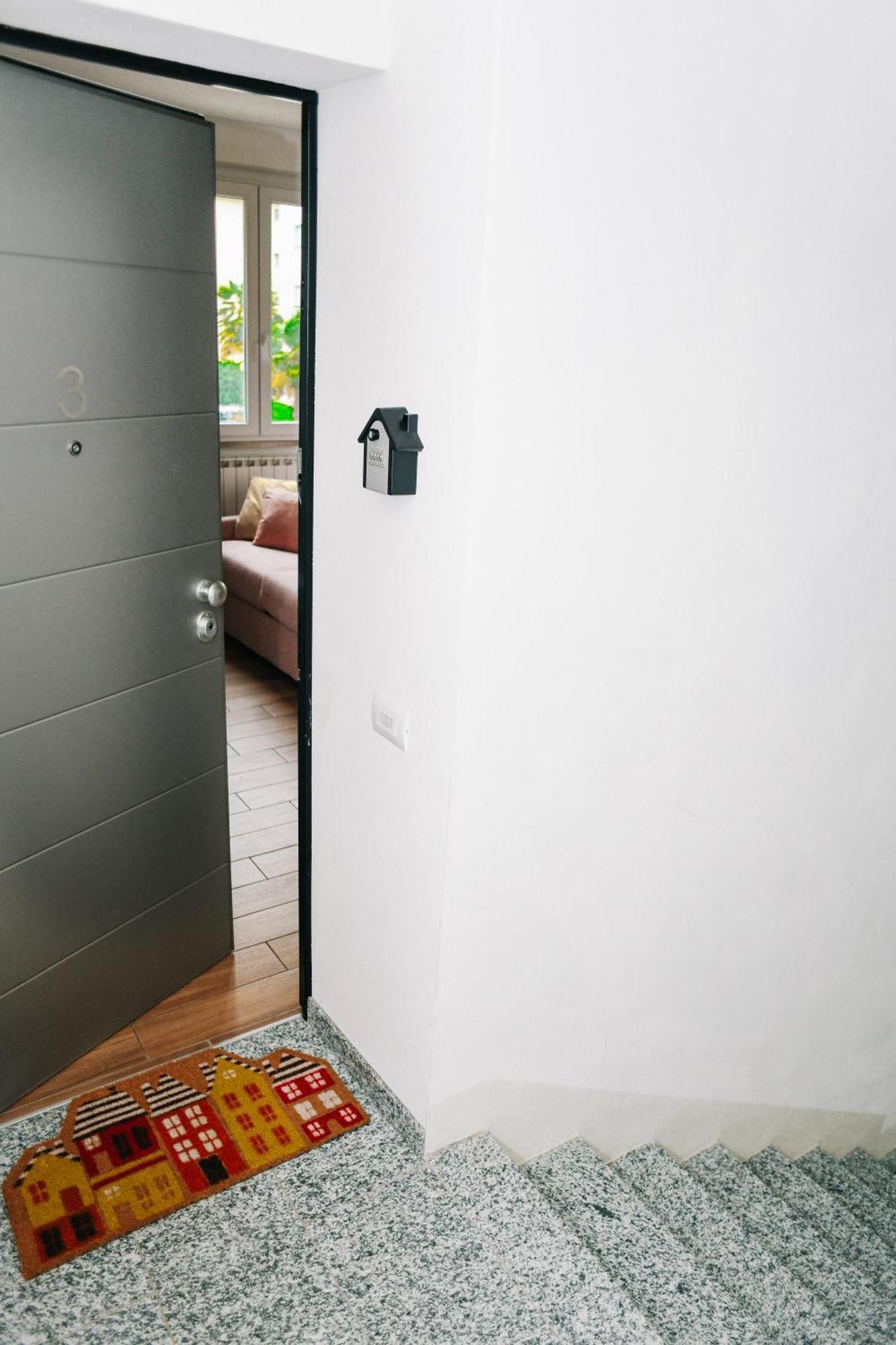 Lora Diamond Suite ,Free Parking, Self Check In,3 科莫 外观 照片